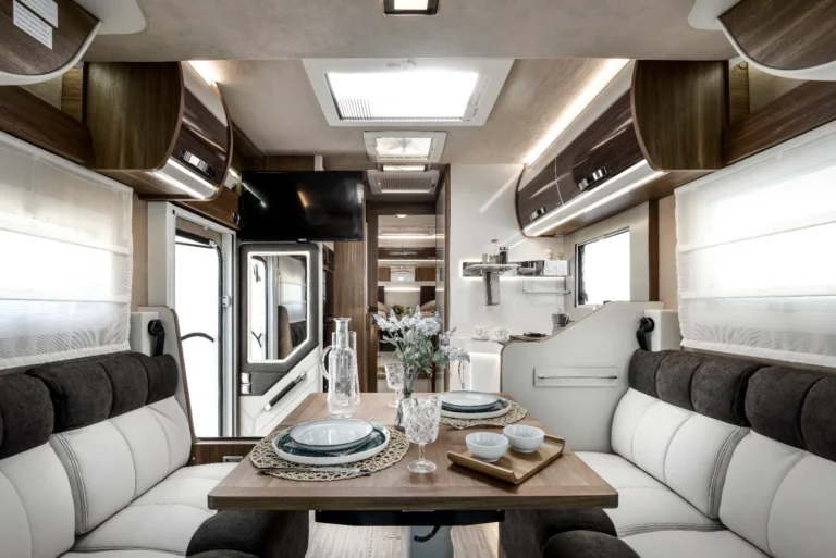 K-Yacht Tekno Line 86 – Zona giorno